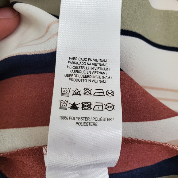 Primark Striped Sleeveless Button Down Blouse - Picture 9 of 9